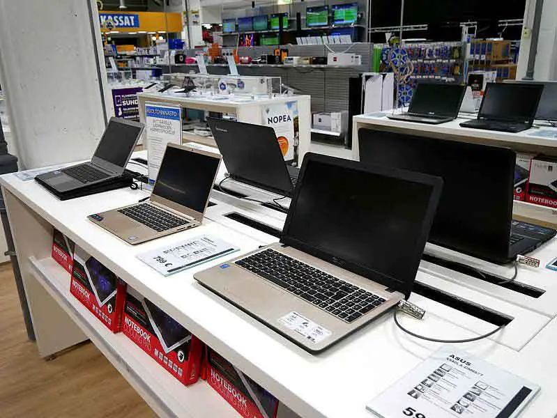 Refurbished vs New Laptop - Which Should You Get in 2024?